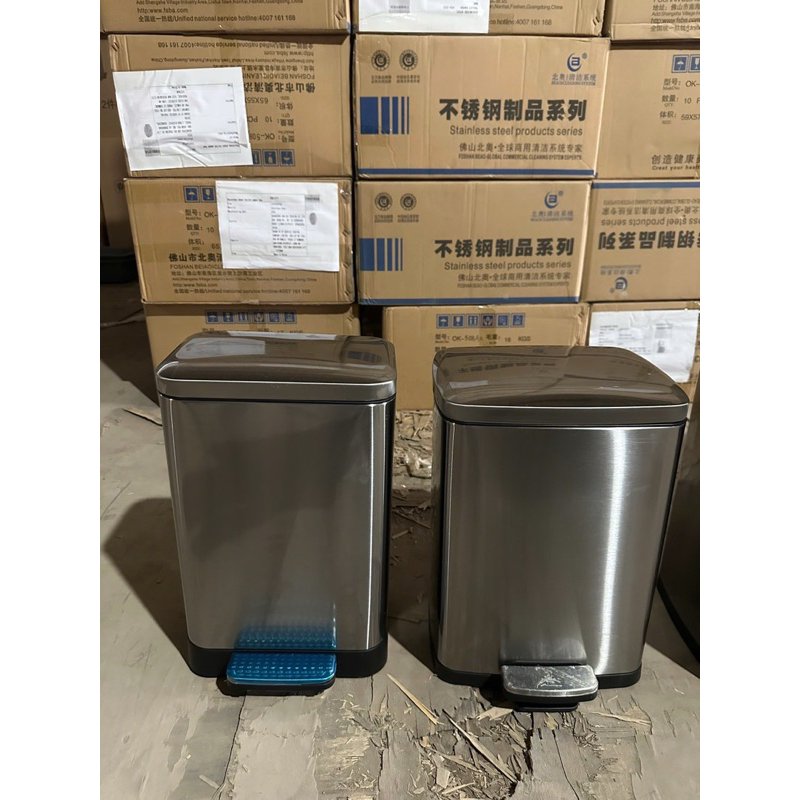 Thùng rác đạp chân inox hình vuông thả êm - hàng nhập khẩu chính hãng trong thùng | BigBuy360 - bigbuy360.vn