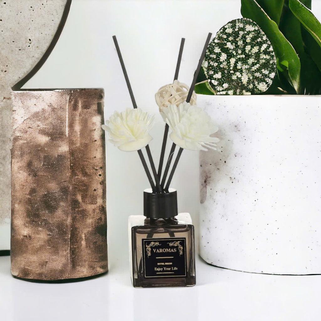 Tinh Dầu Thơm Phòng Lọ Khuếch Tán Nước Hoa Varomas 50ML Thơm Để Phòng Ngủ Sang Trọng KT32 KT36