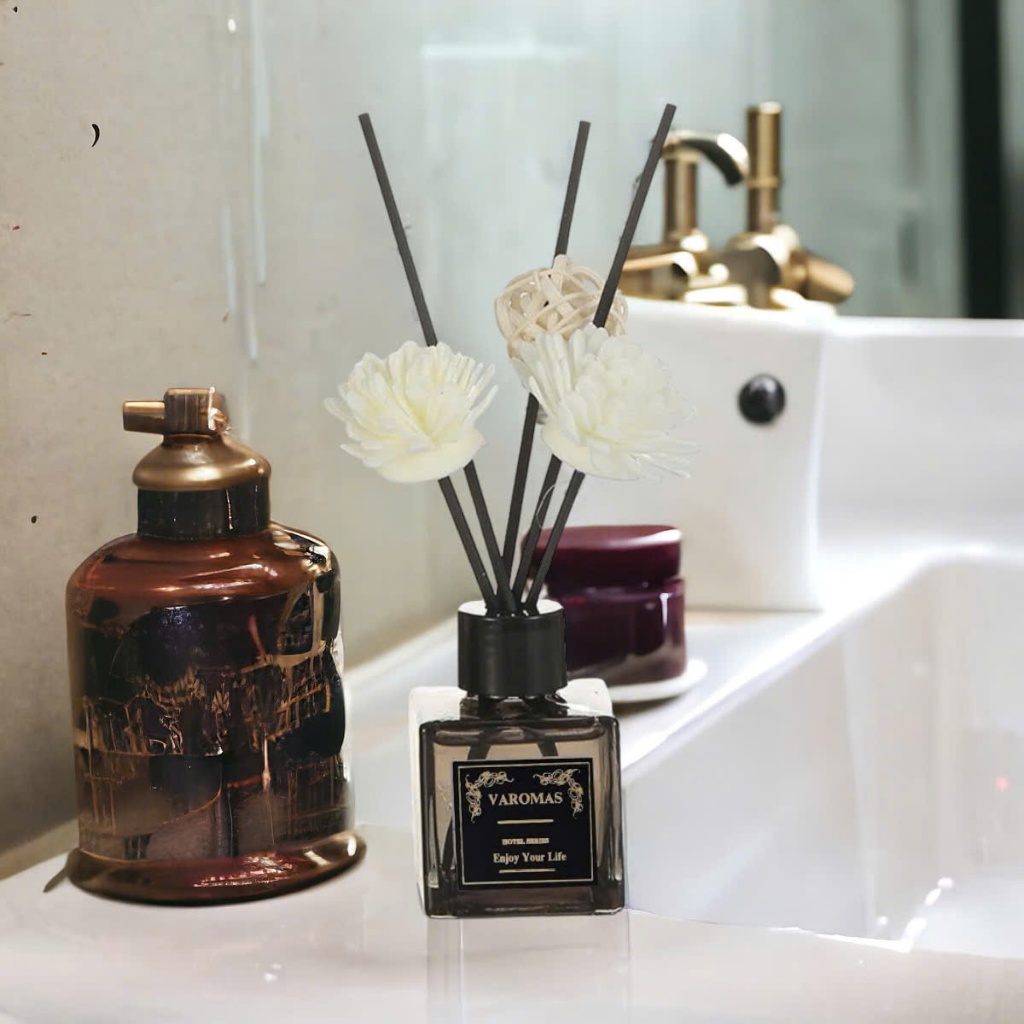 Tinh Dầu Thơm Phòng Lọ Khuếch Tán Nước Hoa Varomas 50ML Thơm Để Phòng Ngủ Sang Trọng KT32 KT36
