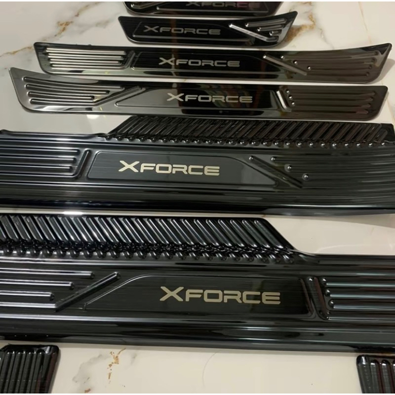 Ốp bậc cửa, nẹp bước chân Xforce 2024-2025 vân Titan (Hàng cao cấp)