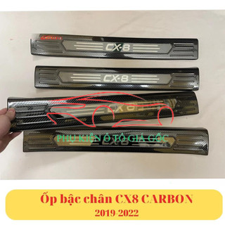 Ốp bậc cửa, nẹp bước chân trong, ngoài xe Mazda CX8 2019 - 2022, 2023, 2024 vân cacbon cao cấp