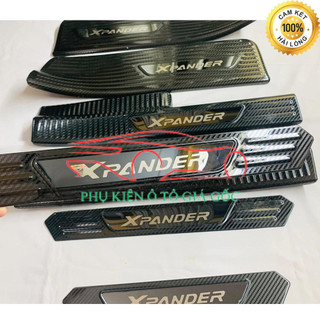 Ốp bậc cửa, nẹp bước chân trong, ngoài xe Mitsubishi Xpander 2018 - 2021, 2022, 2023 vân carbon cao cấp