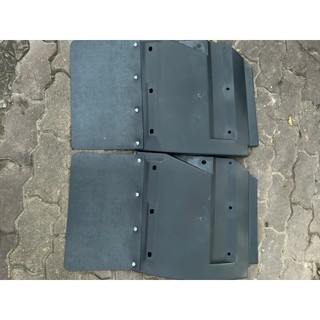 Chắn bùn trước xe KIA K165, K3000, K2700, KIA 1T4 ( 1 bên)
