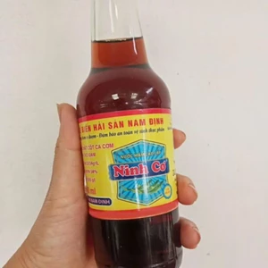 Nước mắm chắt truyền thống chai 300ml. Đạm >=34ng/l. Không chất bảo quản. Chai thủy tinh. Mắm Hải hậu Nam Định