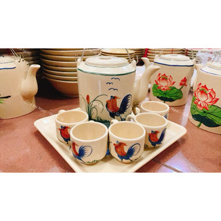 Bộ Bình Tích Vẽ Gà Gốm Xưa Kèm Dĩa Vuông Và 6 Ly Trà Gà Nhiều Dung Tích - Gốm Thủ Công Cao Cấp Xưa Lái Thiêu