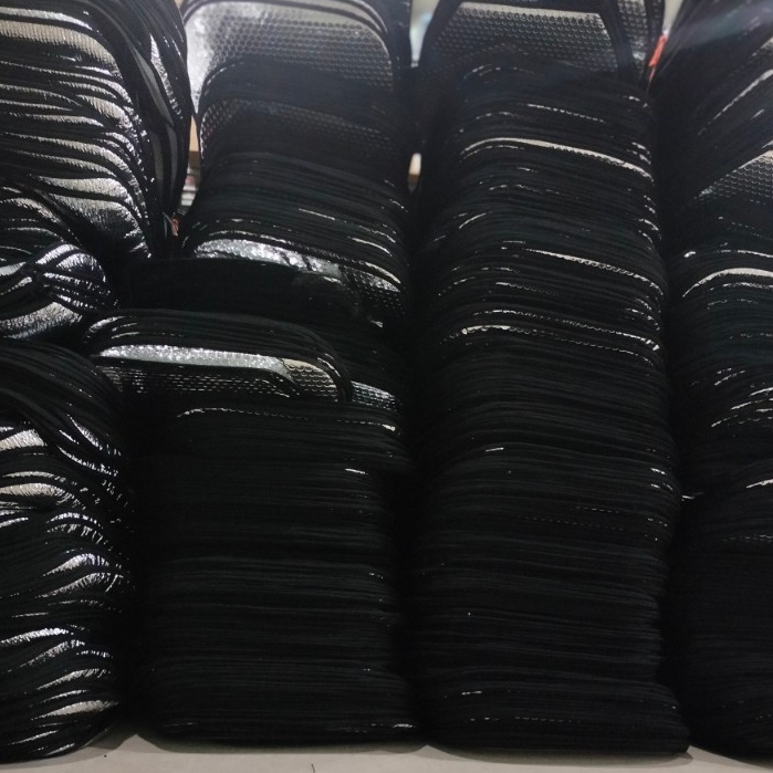 Bọc phủ yên xe máy kích thước vừa vặn với tất cả yên xe tay ga, xe số, có 2 dây thun ràng co dãn, 1 mặt bạc (37x77cm)