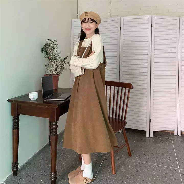 Váy yếm dáng dài chất nhung tăm form Hàn Quốc Babydoll. Váy Yếm nữ Babydoll dáng dài nhung tăm.