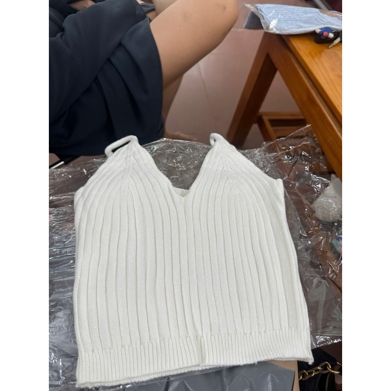 Áo 2 dây len crop dáng ôm