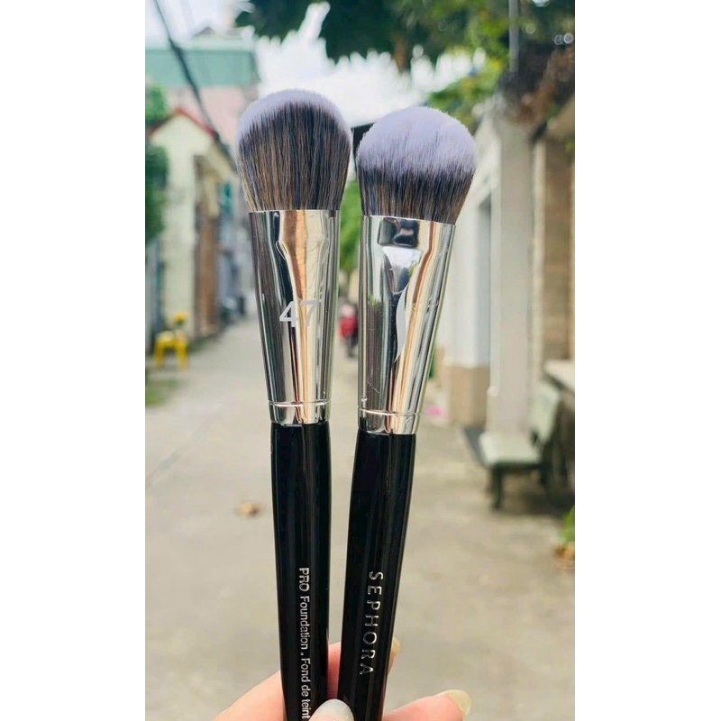 Hàng siêu hot-Cọ nền Sephora 47, giúp tán kem nền nhanh chóng, gọn gàng.