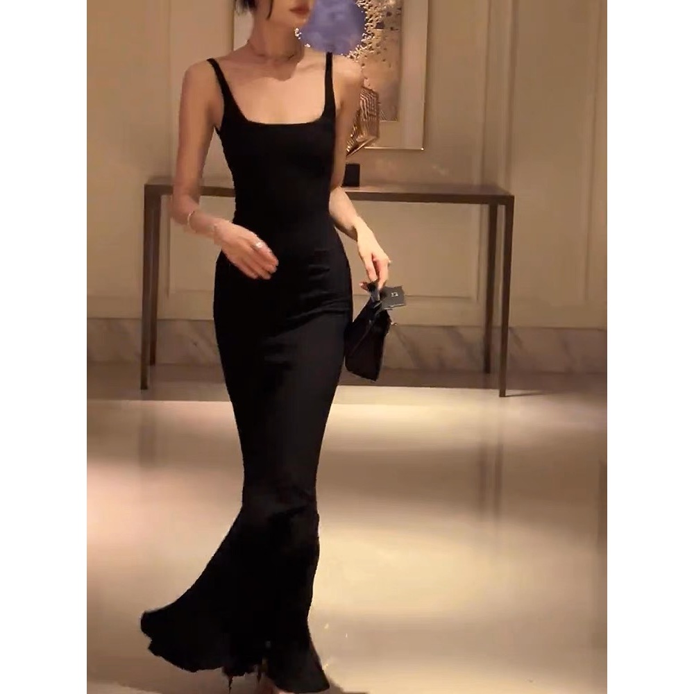 Váy body hai dây dáng dài - Đầm hở lưng đuôi cá V751