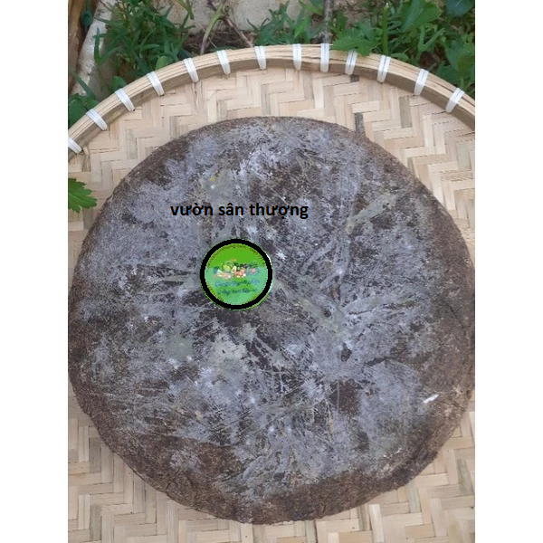 1 Miếng Bánh Dầu Nguyên Chưa Xay Từ 1,4-1,8kg Không Chất Bảo Quản Nên Có Thể Mốc Nhẹ, dùng Ủ Phân