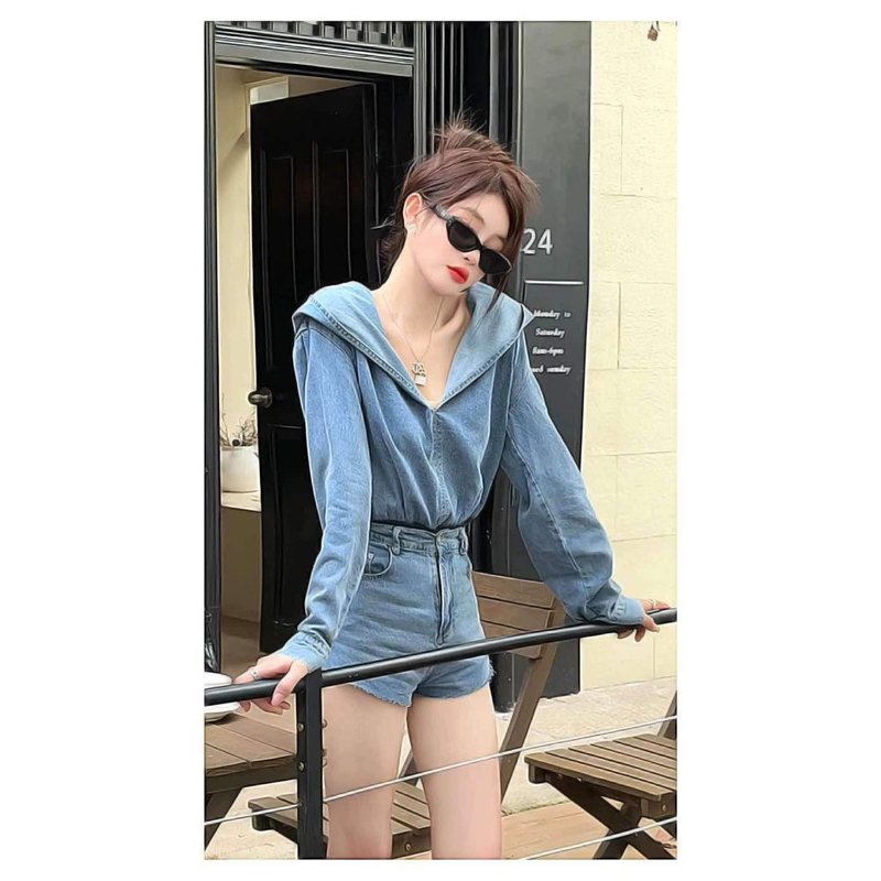 Set quần jean nữ cộc áo jean mũ dài tay cao cấp,Set bộ jean nữ khóa trước siêu sang chảnh New 2024