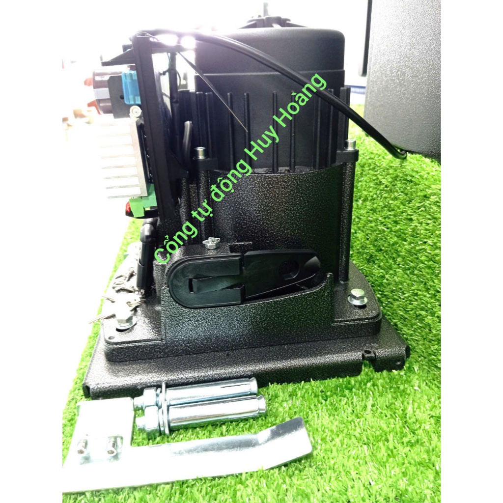 Motor Cổng Lùa (trượt) tự động omker 3000Kg  Mẫu Mới 2025, dùng cổng lùa cỡ nặng, mai che di động diện tích lớn