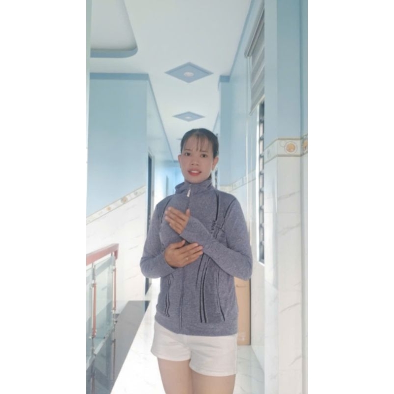 MẪU KHOÁC CỔ TRỤ KHÔNG NÓN THUN ĐỐM VẢI MỀM MỊN