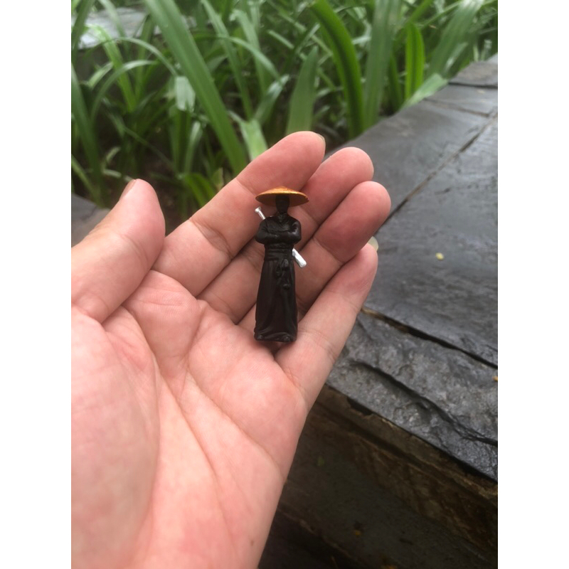 Mô hình kiếm sĩ cổ trang,trang trí tiểu cảnh,để xe ô tô,bình terrarium,bể thuỷ sinh bán cạn.