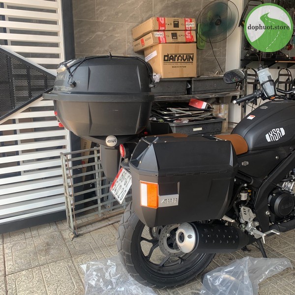 Baga hông givi SBL  dùng để gắn thùng , túi cho xe Yamaha XSR155  - Chính hãng