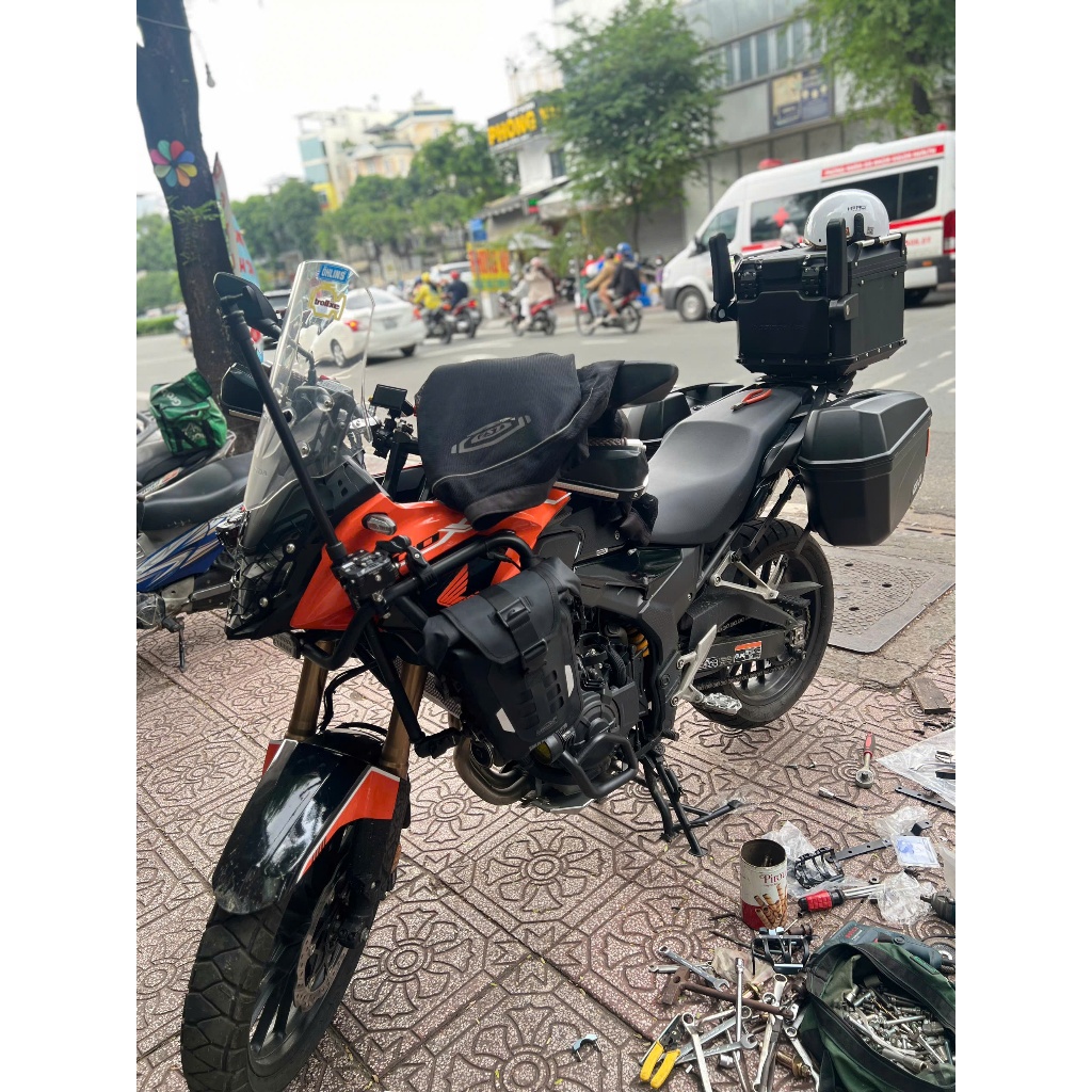 Baga hông Givi đa năng dùng cho mọi loại xe SBL2000 - Chính hãng