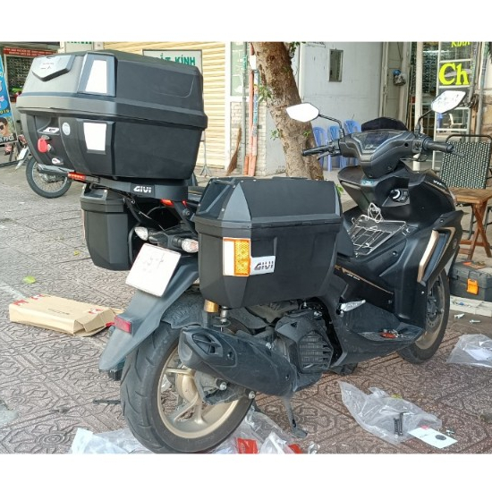Baga cảng sau chịu lực Givi SRX cho xe yamaha NVX V2 2021-2024