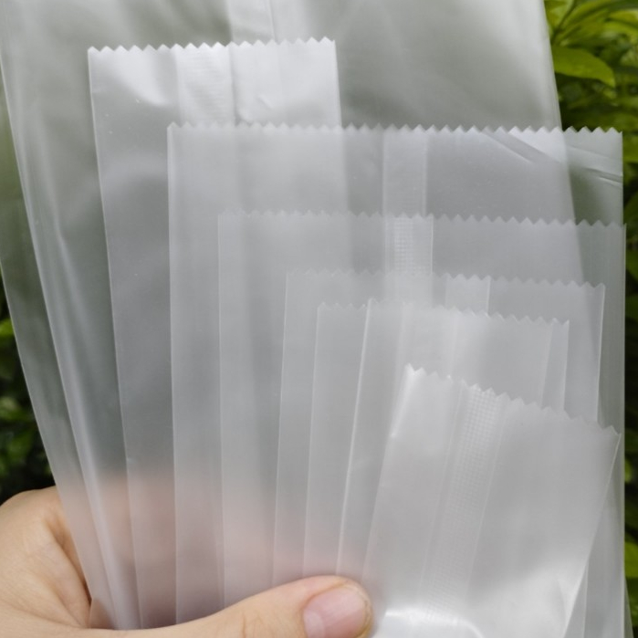 100 Túi nilon TRẮNG MỜ đựng bánh kẹo hàn miệng đựng bánh kẹo | Shopee ...
