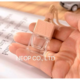 Lọ Đựng Tinh Dầu Treo Xe Ôto - Xe Hơi - Hình Vuông Nút Gỗ 8ml Xinh Xắn - Đựng Nước Hoa hoặc Tinh Dầu