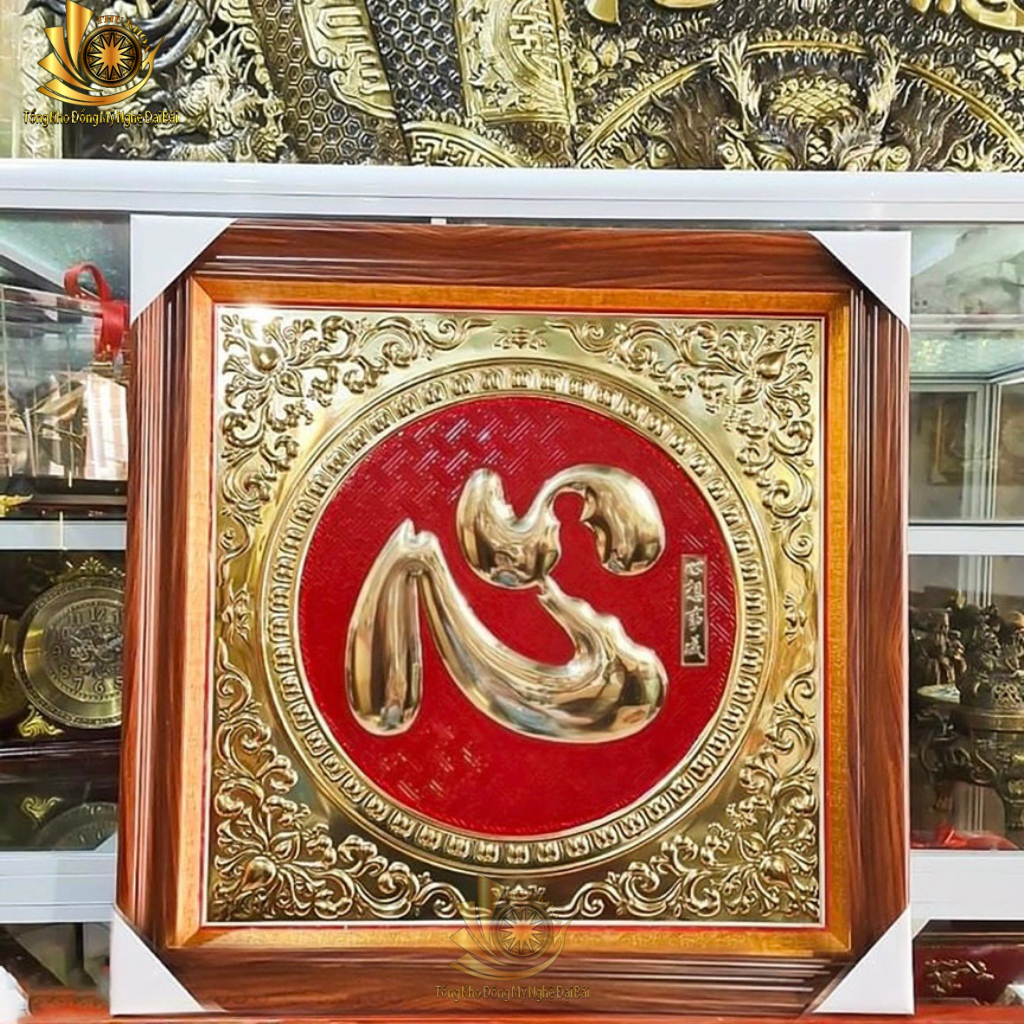 Tranh Đồng Quà Tặng 60x60cm Chữ Tâm, Tranh Chữ Thư Pháp Bằng Đồng Có Kính KT 60x60cm