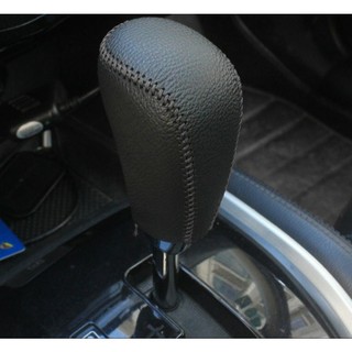 Bọc da cần số phanh tay Nissan Almera số tự động (new) 2021, 2022, 2023 bằng da bò
