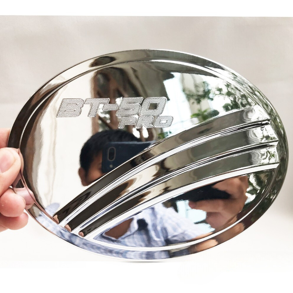 Ốp nắp bình xăng xe Mazda BT50 2015 - 2022, 2023, 2024, 2025 Mạ Crom cao cấp, sáng bóng