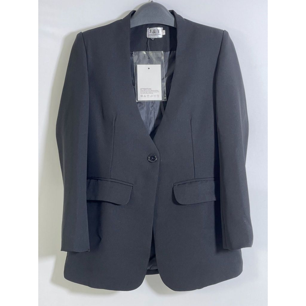 Vest đen không cổ sang trong lỡ tay có túi khuy sang trọng thanh lịch
