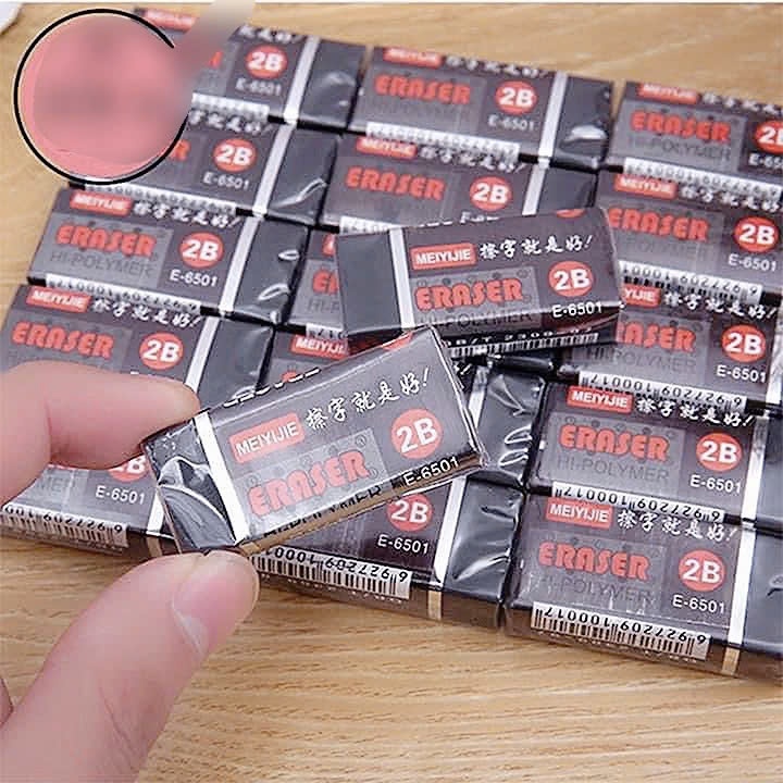 3 Tẩy bút chì ERASER màu đen tiện dụng,sạch sẽ,tiện dùng.