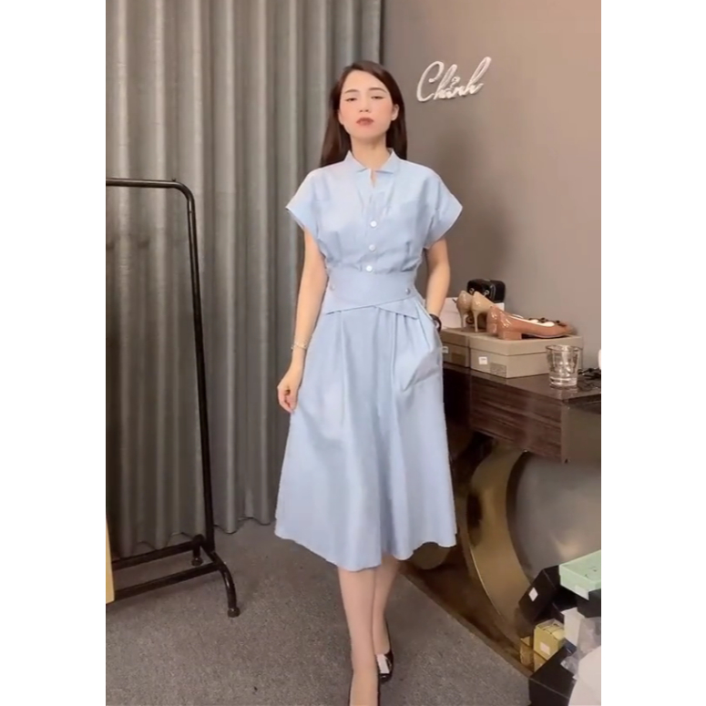 Váy xanh ngắn tay vạt chéo có chun xoè nữ tính