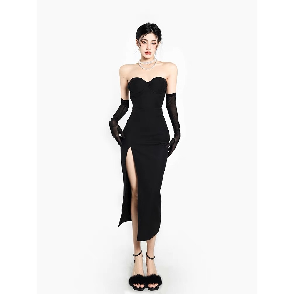 Váy xẻ tà đen nhỏ cao cấp không tay quý phái ống gợi cảm 𝕭𝖗𝖊𝖓𝖓𝖆 𝕭𝖑𝖆𝖈𝖐 𝕯𝖗𝖊𝖘𝖘