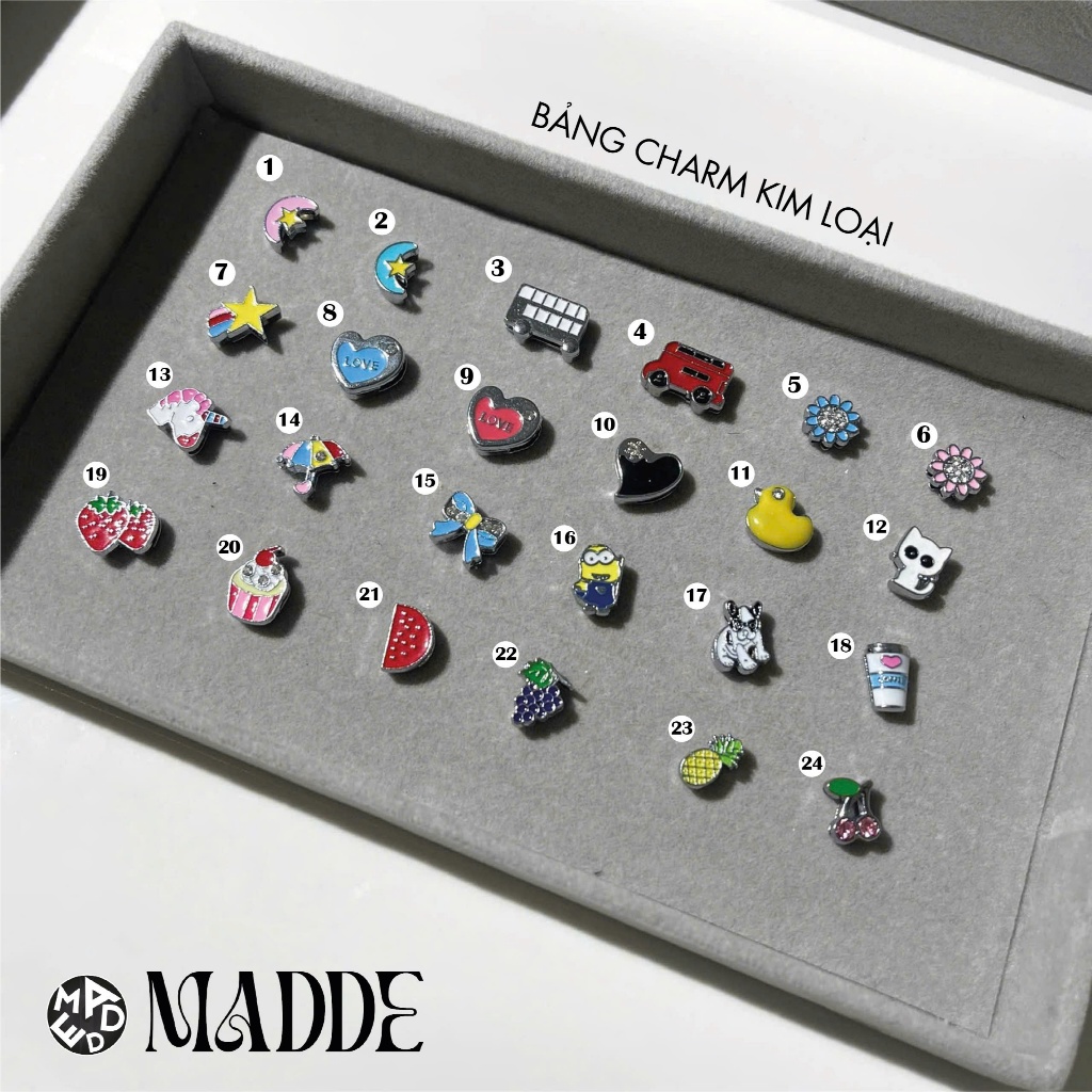 Bảng 1 – [ SHIP TỪ 2 CHARM ] Charm gắn Tag Leather bảng dây ngang kim loại HỢP KIM  / Quà tặng / Tag leather / Madde