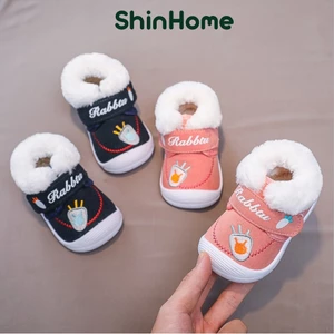 Giày thể thao CÓ CÒI lót lông Rabbtu cho bé trai bé gái sơ sinh 0-18 tháng ShinHome