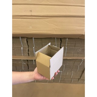 HÀNG TẶNG KO BÁN LẺ hộp carton nhỏ gon dùng đóng gói hàng