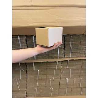 HÀNG TẶNG KO BÁN LẺ hộp carton nhỏ gon dùng đóng gói hàng