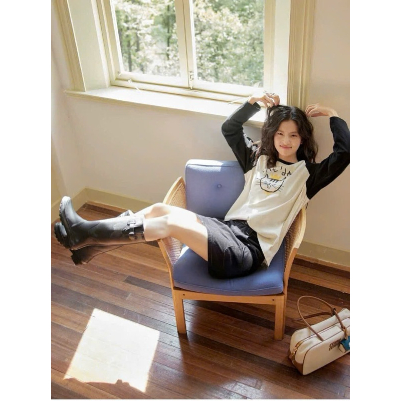 Áo thun nữ dài tay Ragan phối màu trắng đen in hình cá tính JULY fashion, Áp thun nữ tay dài chất thun xượt mềm mát