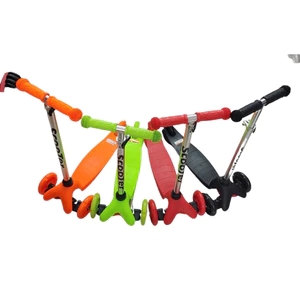 XE TRƯỢT SCOOTER 3 BÁNH LF-M001 ( MÀU NGẪU NHIÊN )