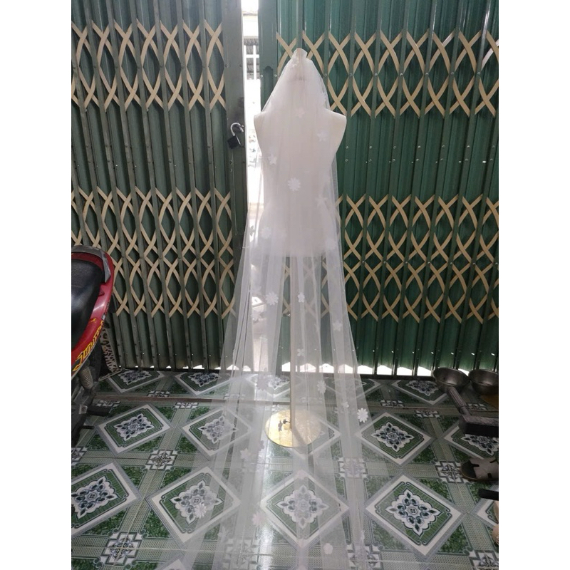 Voan cô dâu đính hoa xinh kích thước khác nhau