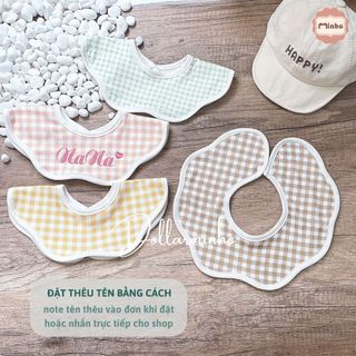 Yếm xô cổ tròn xoay 360 THÊU TÊN mang phong cách Hàn Quốc cho bé, Hoạ tiết kẻ Caro bắt mắt