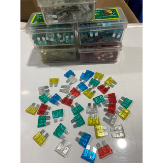 Hộp 100 Cầu chì ô tô các loại, cầu chì chân dẹp 10A, 15A, 20A, 25A, 30A.
