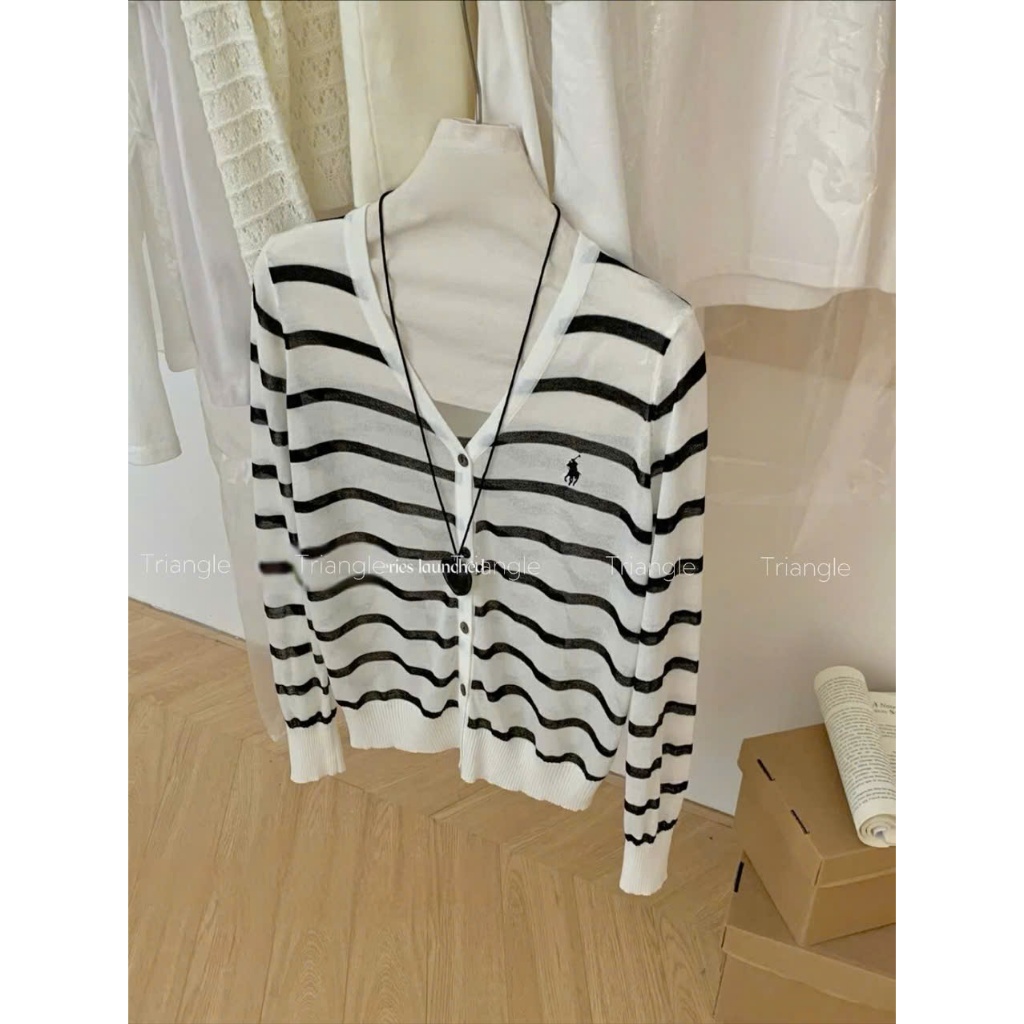 Triangle Love Set(Cân nhắc kỹ, return is not welcomed) áo len cardigan kẻ sọc mix cùng quần short kaki thêu ngựa