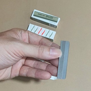 -Hộp 10 Chiếc Dao Cạo Lông Mày, dao lam tỉa lông mày