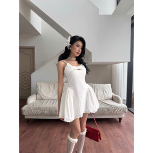 AESTHETE - JOYCE DRESS - Váy trắng in hoạ tiết nổi form xoè.