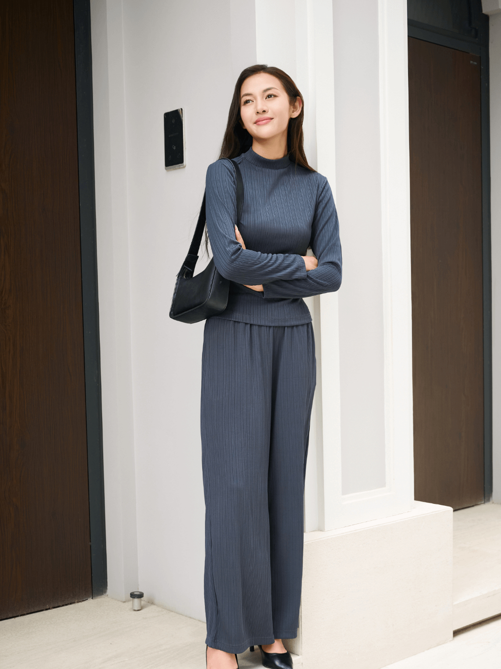 Ảnh Bộ Quần Áo Thu Đông Cổ Cao Laroma Cho Nữ | Basic - Giữ Ấm - Vải Thơm - Kháng Khuẩn 3