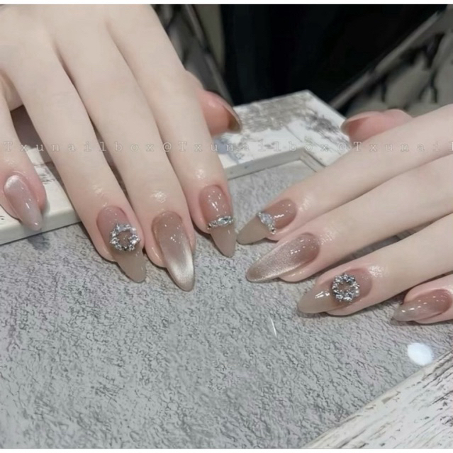 ( hỏa tốc) S30 NAIL BOX MẮT MÈO NUDE CHARM NGUYỆT QUẾ TÔN DA TAY SCONAIL