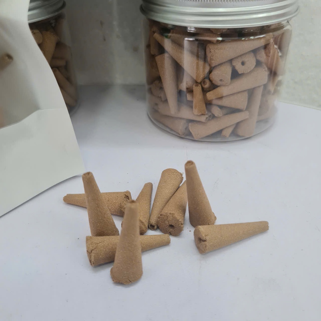 [Nụ thiền]100 gram 70 nụ nhọn đầu Trầm hương quảng nam phục vụ thờ cúng xông đốt thơm nhà cửa-Trầm hương Bình an.