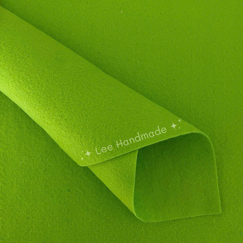 24. Xanh lá chuối