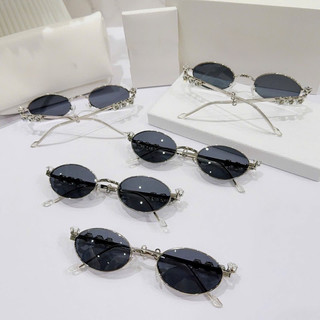 kính jen nie dáng mắt oval gọng đính đá sang chảnh qccc