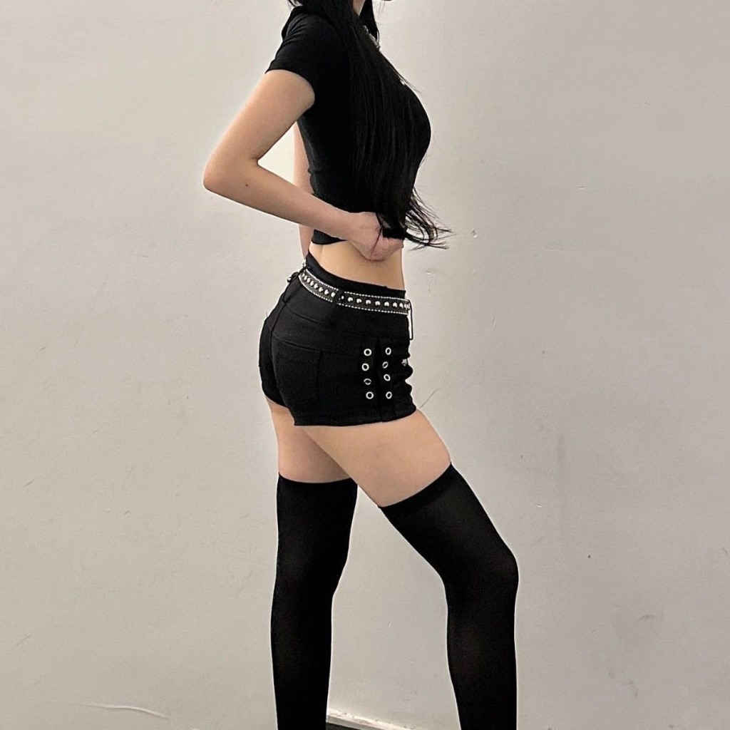 (SẴN)Quần short kaki cạp trễ thấp màu đen trơn họa tiết đầu lâu cá tính không kèm đai QSN005- Tiktik