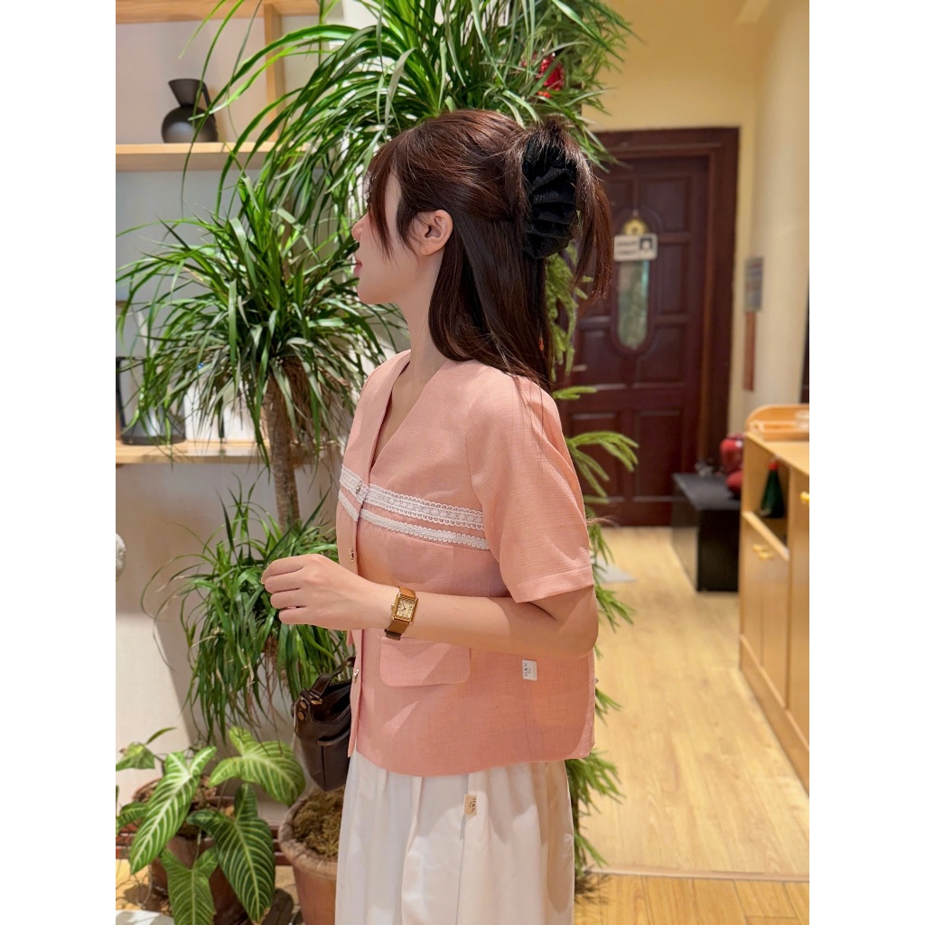 Áo Sơ Mi Nữ Ngắn Tay Cổ Tim Phối Ren Túi Giả Tiểu Thư, Sơ Mi Nữ Công Sở Thiết Kế Nữ Tính - SM90